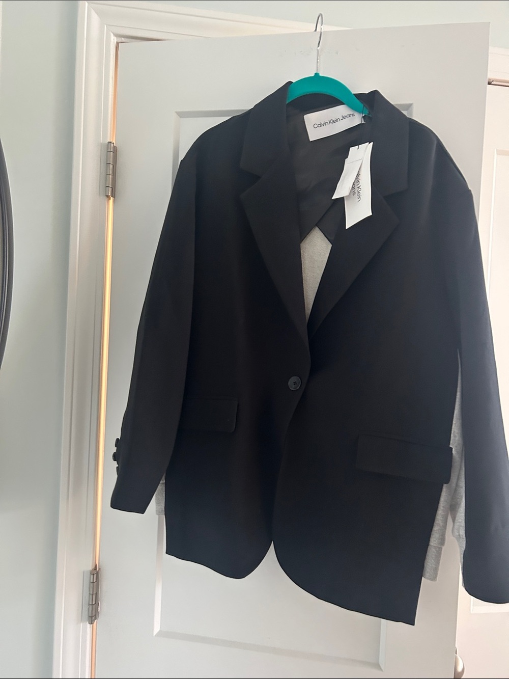 Calvin Klein Black Women's Single-Button Blazer with sweatshirt back Very cool !